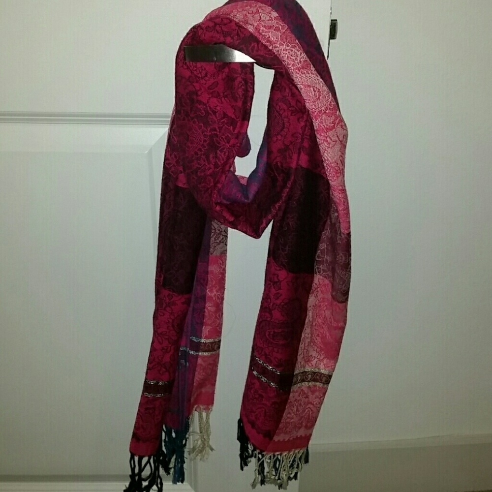 Pashmina scarf